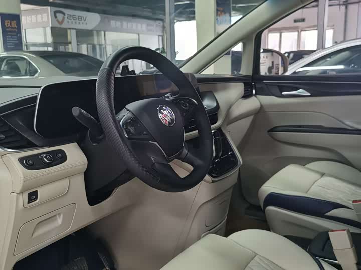 Фото 6 - Buick GL8 ES