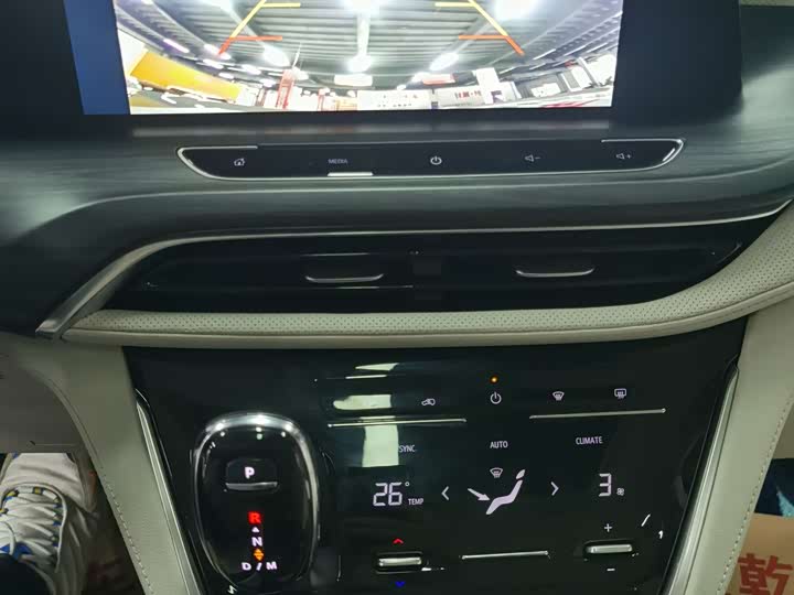 Фото 9 - Buick GL8 ES