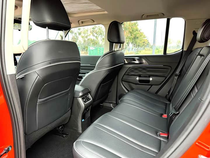 Фото 5 - Tank 300