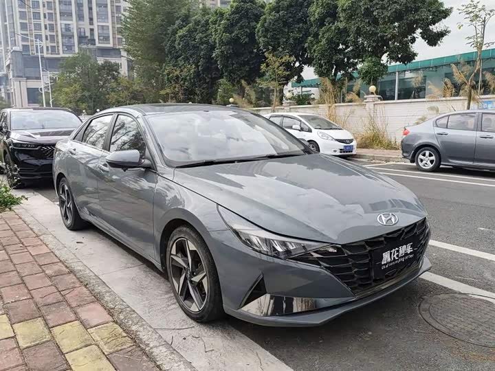 Фото 3 - Hyundai Elantra N line