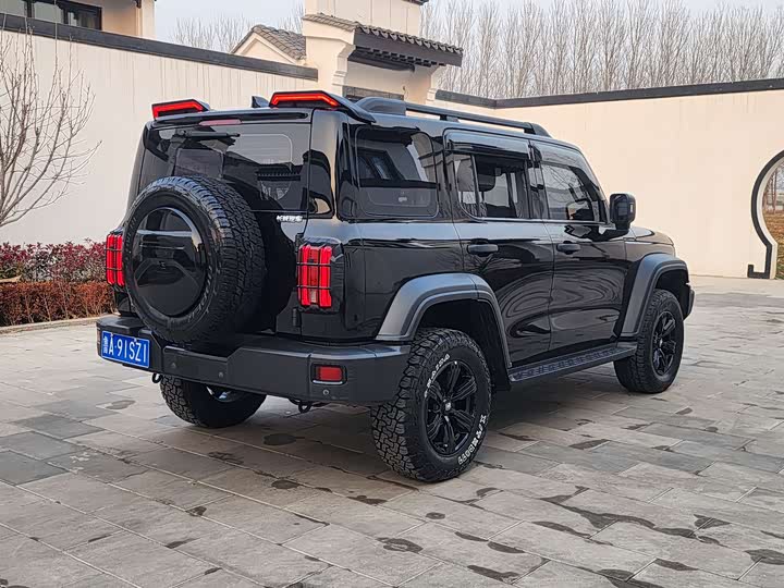 Фото 6 - Tank 300