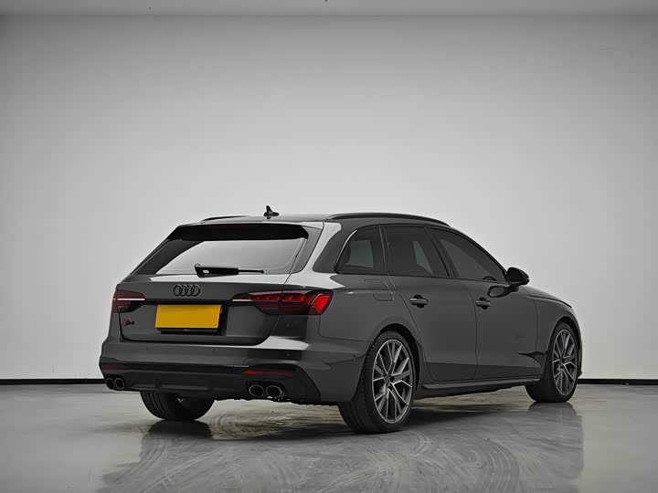 Фото 5 - Audi S4