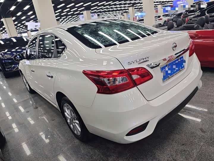 Фото 5 - Nissan Sylphy
