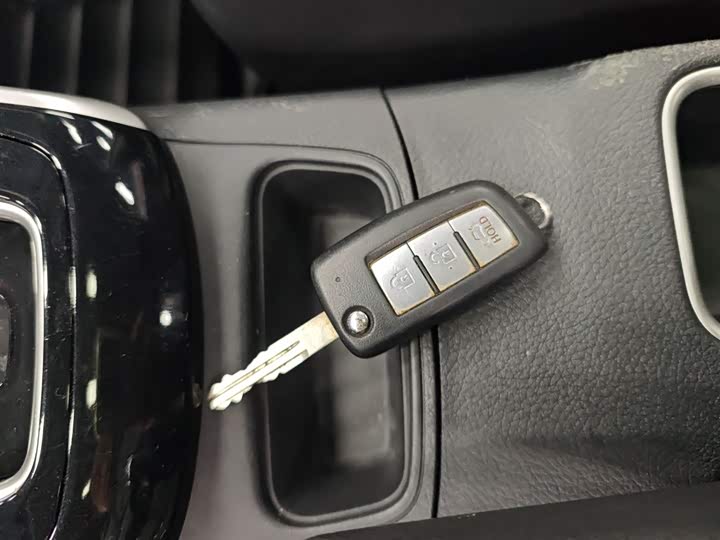 Фото 9 - Nissan Sylphy