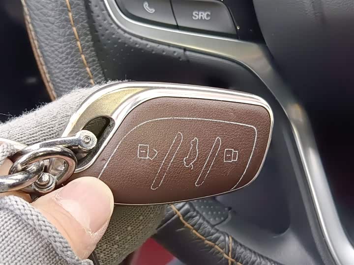 Фото 9 - Roewe i5