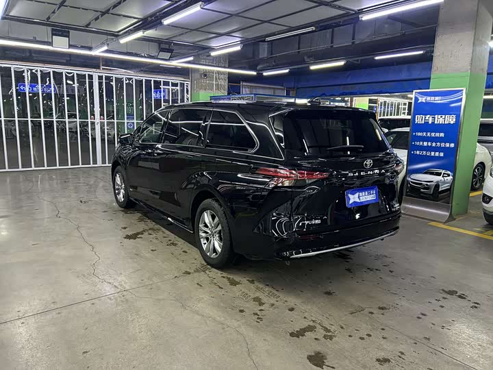 Фото 6 - Toyota Sienna