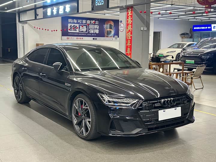 Фото 3 - Audi A7L