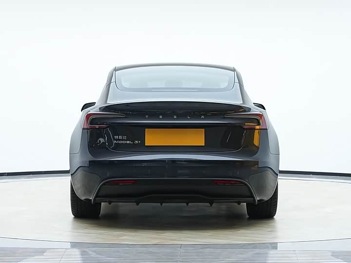 Фото 6 - Tesla Model 3