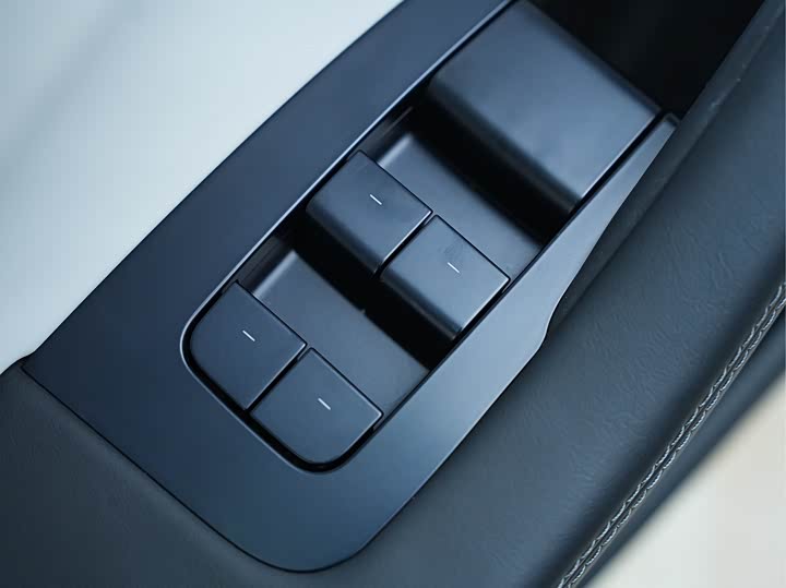 Фото 9 - Tesla Model 3