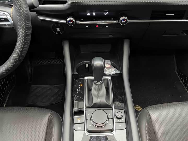 Фото 5 - Mazda 3 (Axela)