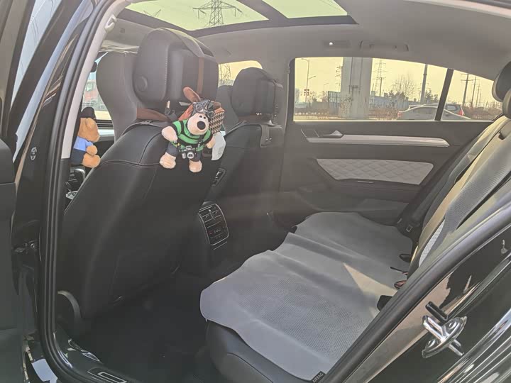 Фото 8 - Volkswagen Magotan