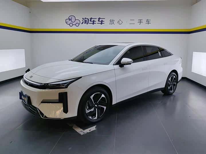 Фото 1 - Geely Galaxy L6