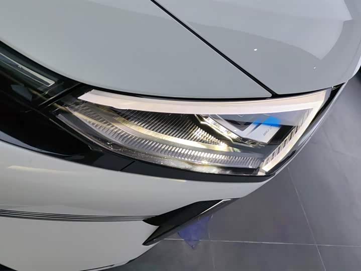 Фото 5 - Geely Galaxy L6