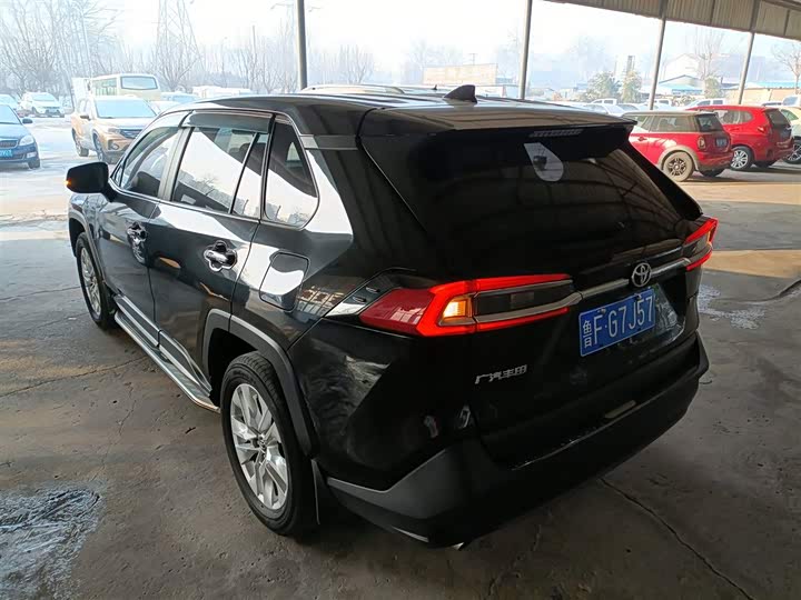 Фото 5 - Toyota Wildlander