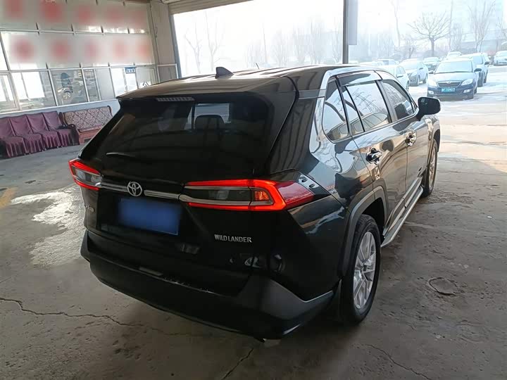 Фото 7 - Toyota Wildlander