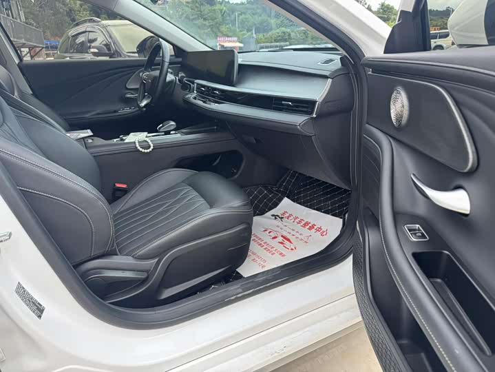 Фото 9 - Chery Arrizo 8