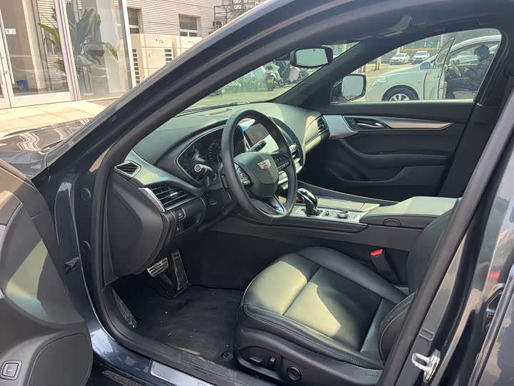 Фото 4 - Cadillac CT5