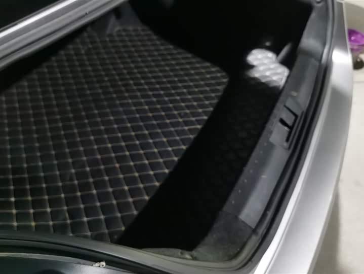 Фото 4 - Geely Emgrand