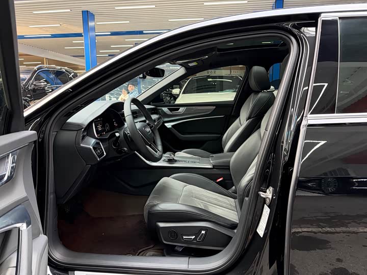 Фото 6 - Audi A6L