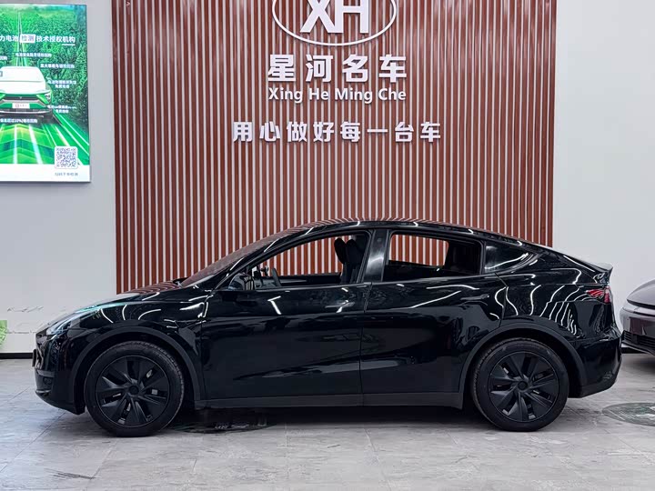 Фото 4 - Tesla Model Y