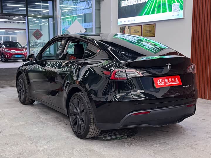 Фото 5 - Tesla Model Y