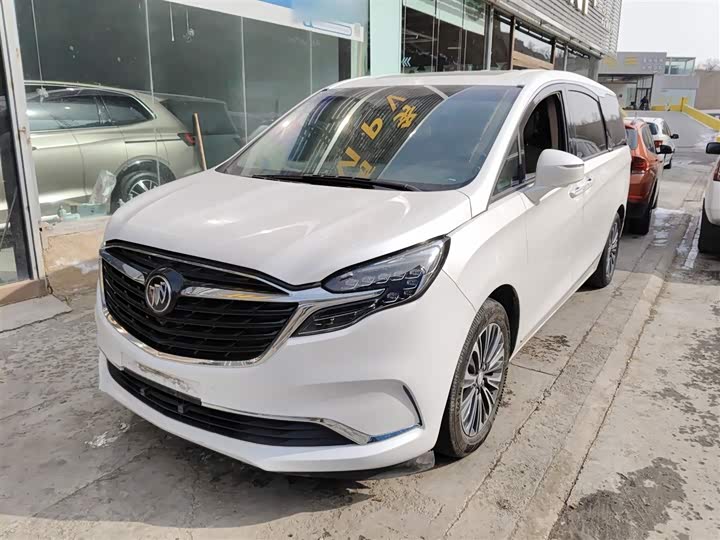 Фото 2 - Buick GL8 ES