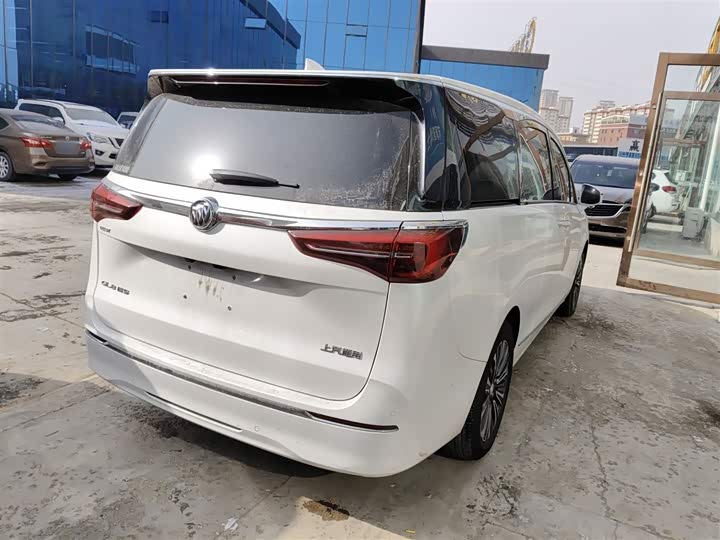 Фото 7 - Buick GL8 ES