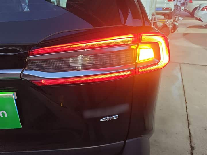 Фото 8 - Toyota Wildlander