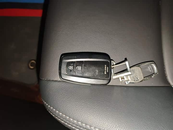 Фото 9 - Toyota Wildlander