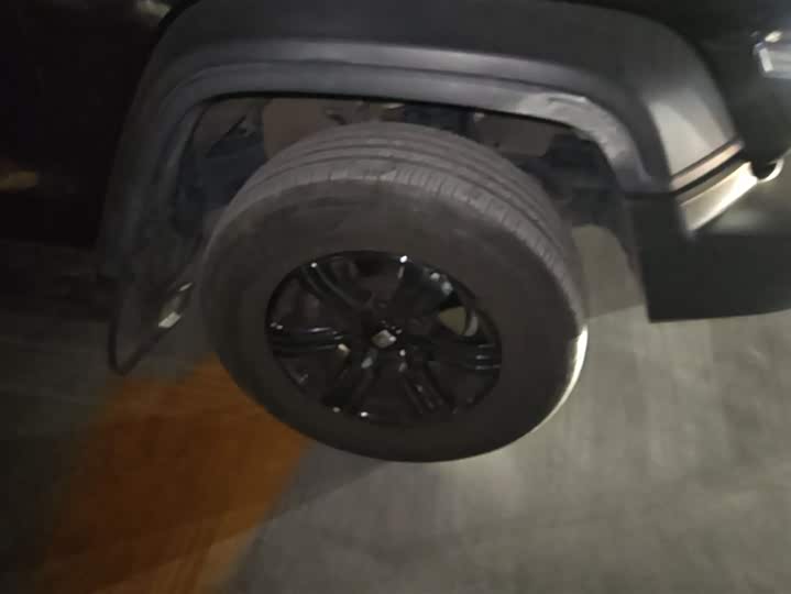 Фото 6 - Tank 300