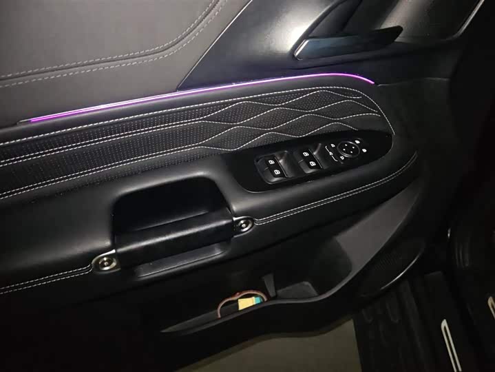 Фото 7 - Tank 300