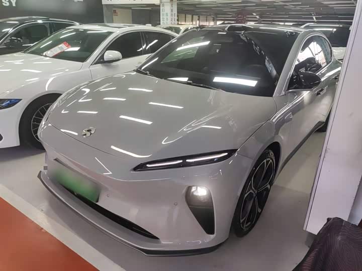 Фото 1 - Nio ET5