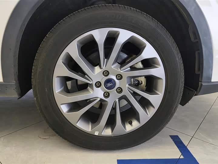 Фото 6 - Ford Equator