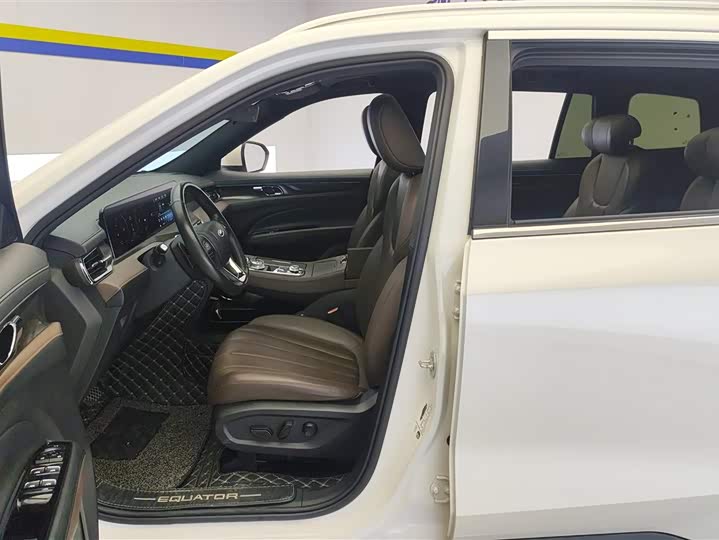 Фото 9 - Ford Equator