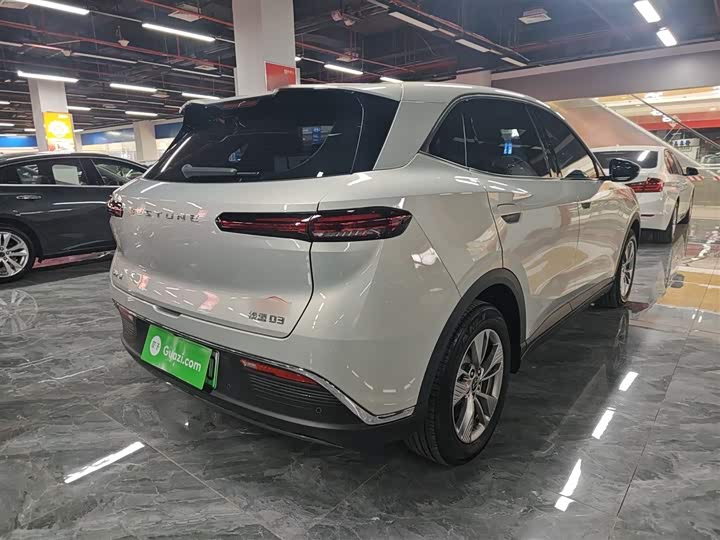 Фото 7 - Bestune 03