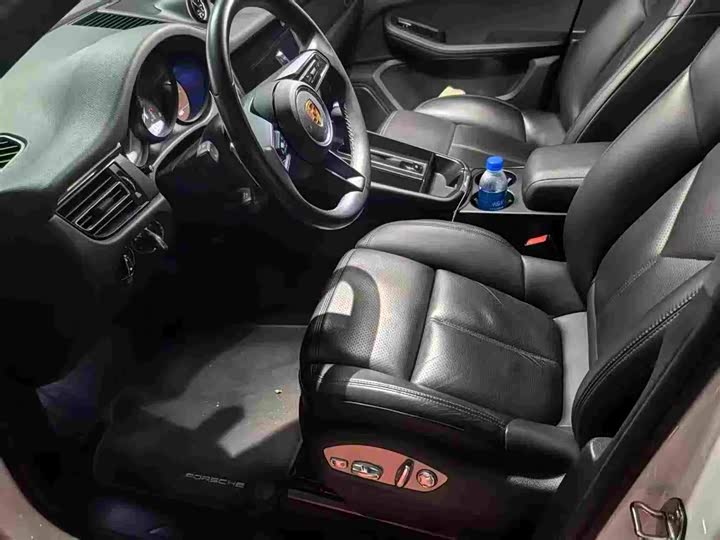 Фото 3 - Porsche Macan