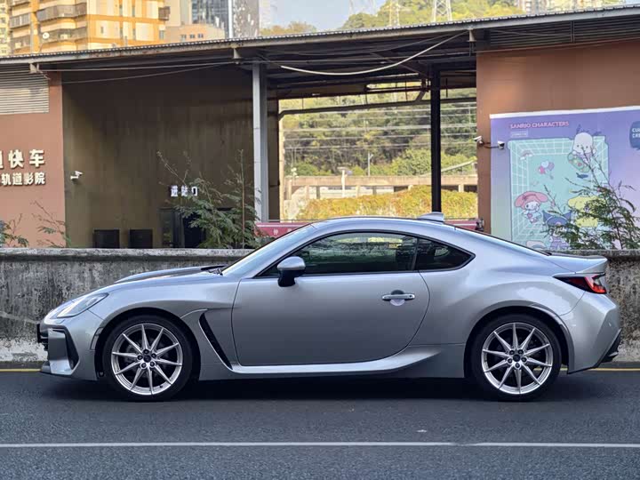 Фото 3 - Subaru BRZ