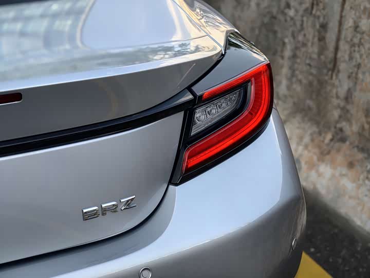 Фото 6 - Subaru BRZ