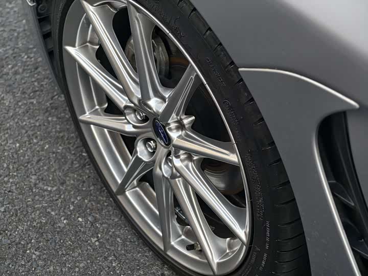 Фото 8 - Subaru BRZ