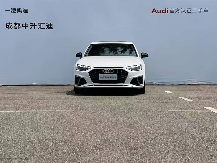 Фото 2 - Audi A4L