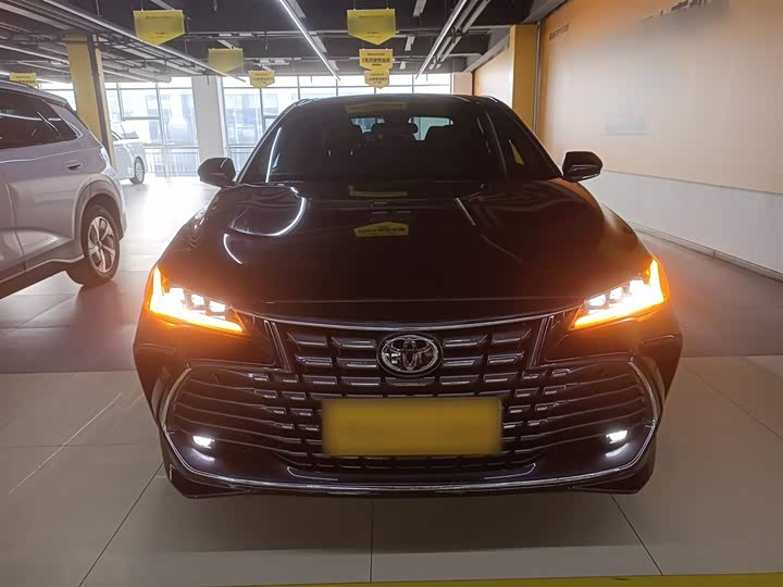 Фото 3 - Toyota Avalon