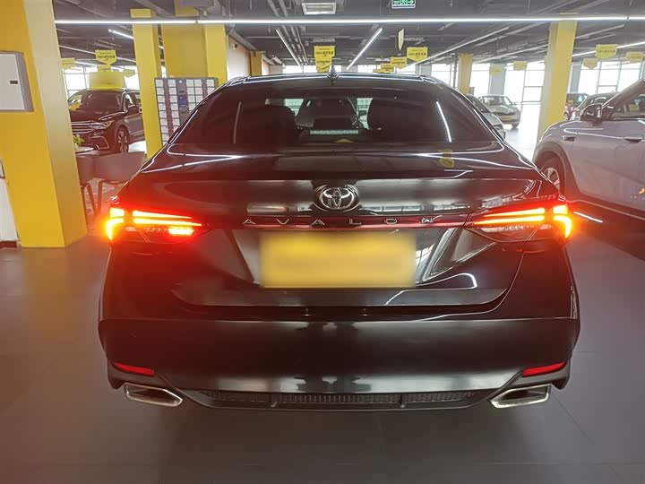 Фото 6 - Toyota Avalon