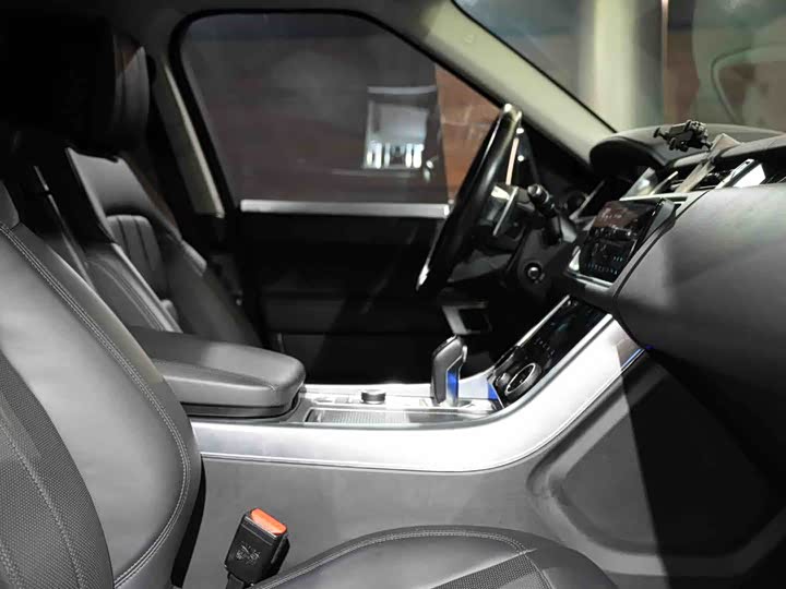 Фото 9 - Land Rover Range Rover Sport