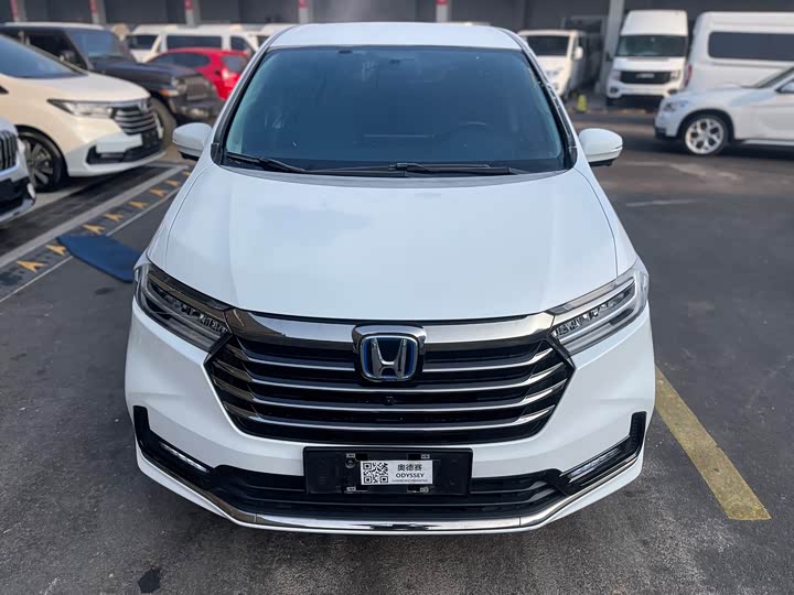 Фото 2 - Honda Odyssey