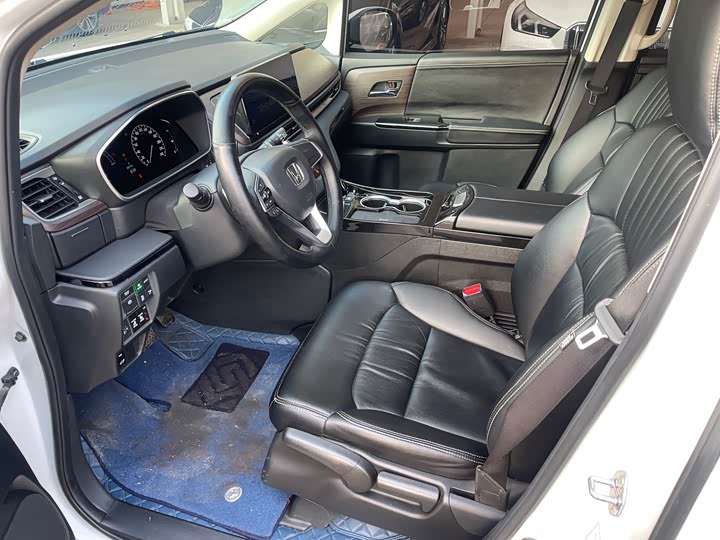 Фото 5 - Honda Odyssey