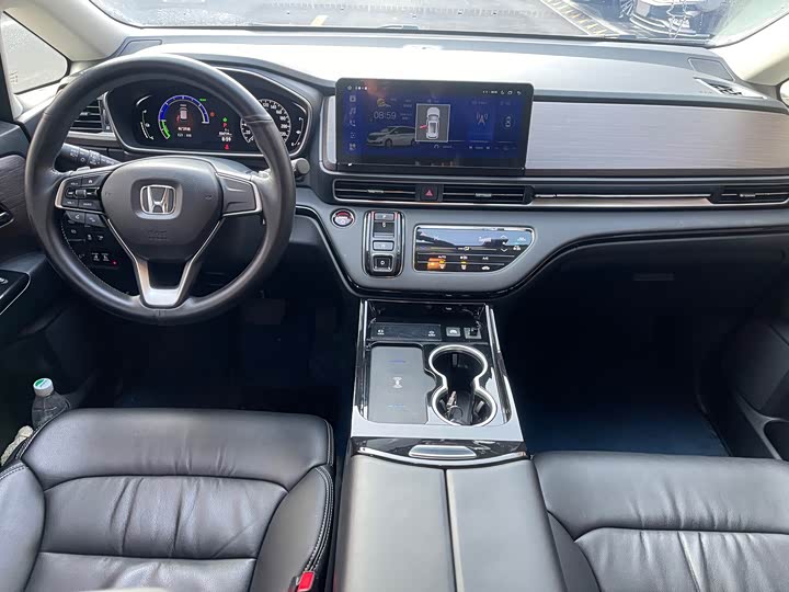 Фото 9 - Honda Odyssey