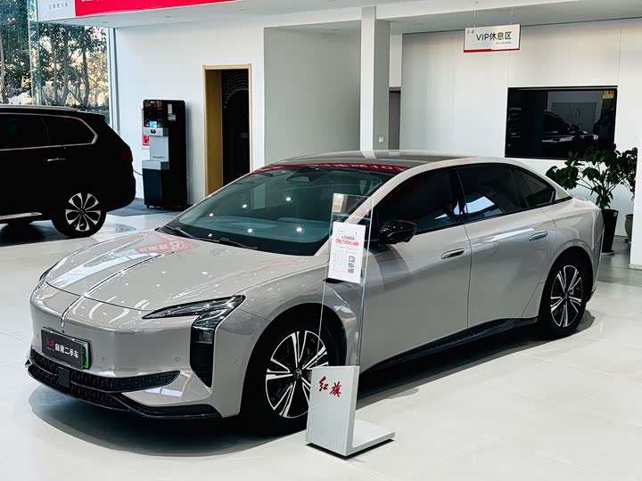 Фото 1 - Hongqi EH7