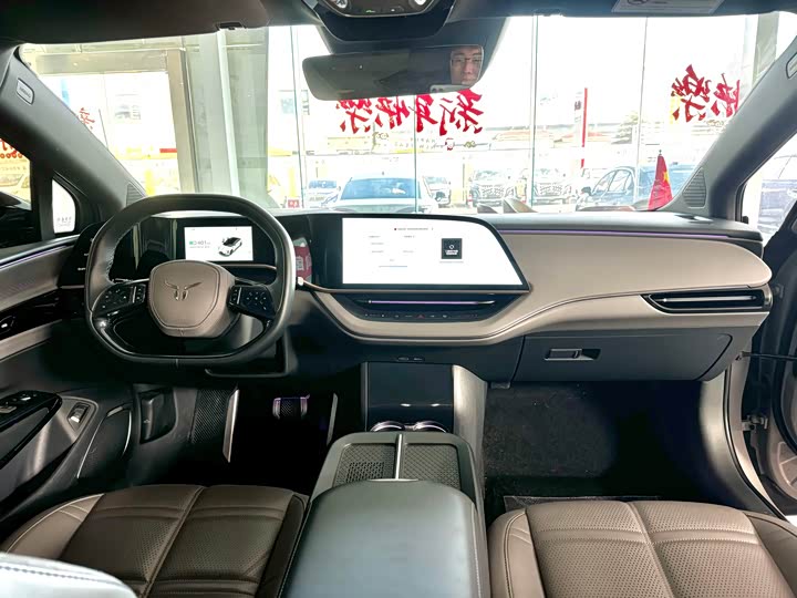 Фото 4 - Hongqi EH7