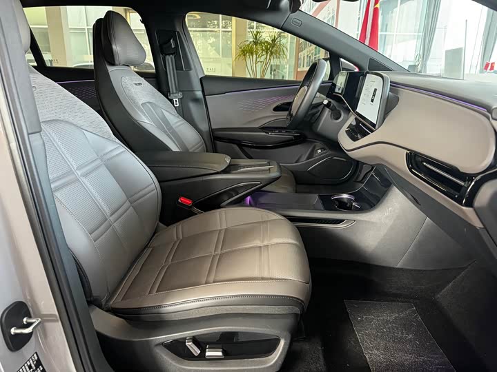 Фото 5 - Hongqi EH7