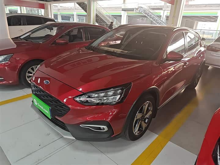 Фото 1 - Ford Focus Active